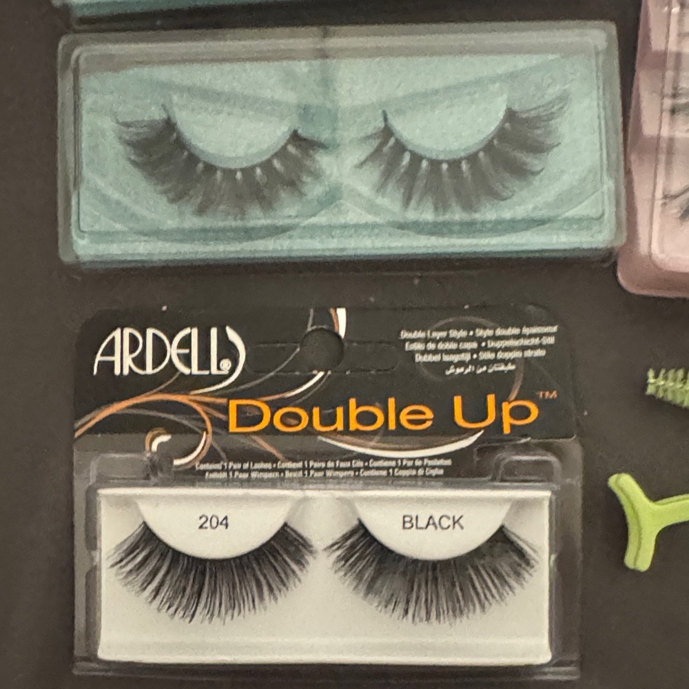 False Lashes Collection/Bundle/Set with Lash Tools - Picture 5 of 7
